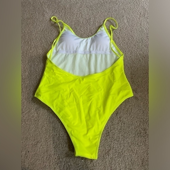 GUESS 90s look one piece bathing suit size XL - Picture 6 of 8